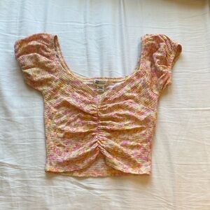 Billa bong puffy sleved crop top.